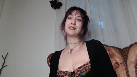 Ivy Rosie online show from March 4, 11:35 pm