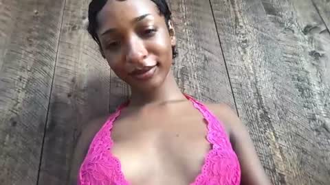 ivyskye_ online show from June 11, 9:46 pm