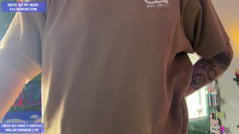 Muse hethey online show from March 8, 8:02 pm