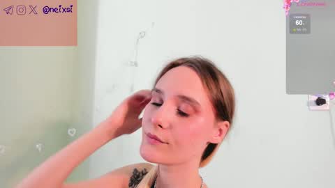 Snapshot of ixsi chatting on September 21, 9:02 am Nina online show from September 21, 9:02 am