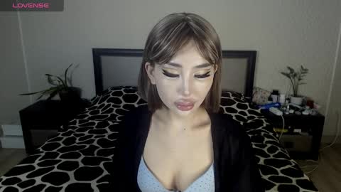 Iza Lim online show from April 19, 4:13 am