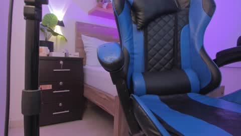 Iza online show from February 27, 12:42 pm