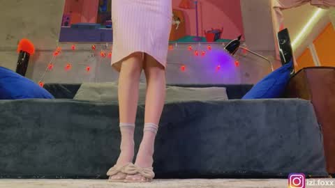 izi online show from November 13, 4:09 pm