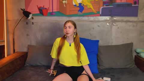Snapshot of izi_fox chatting on October 16, 4:28 pm izi online show from October 16, 4:28 pm