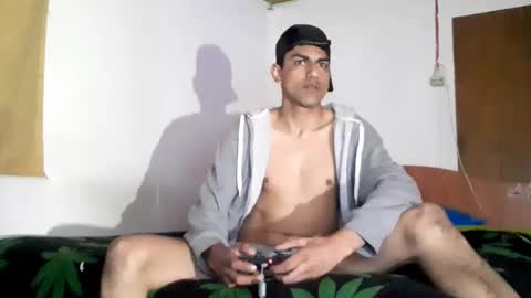 j04kin44l33xi5 online show from November 29, 9:28 am