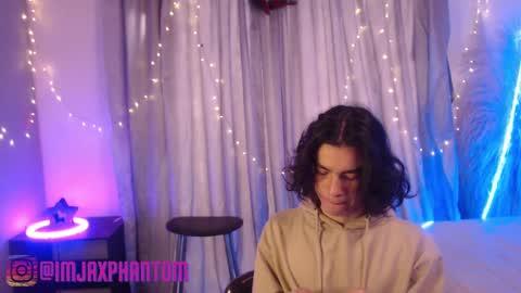 Hey im Jaxxxon check my info     online show from December 3, 12:34 pm