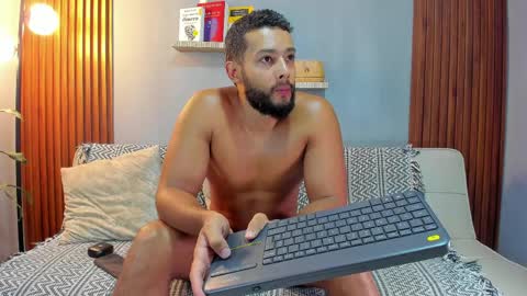 Calix  Independient model Insta and twt Calixsnake online show from March 31, 12:44 am