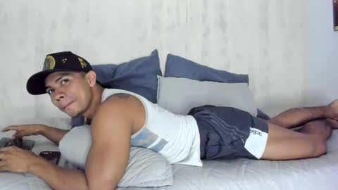Snapshot of j_musiry chatting on February 11, 8:26 am i am juan musiry independent model online show from February 11, 8:26 am