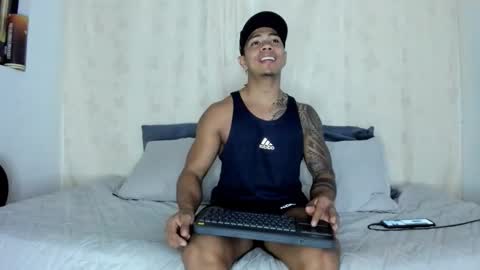 Snapshot of j_musiry chatting on February 13, 12:46 am i am juan musiry independent model online show from February 13, 12:46 am