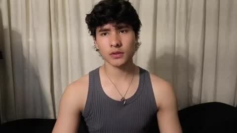 Noah online show from May 26, 9:32 pm
