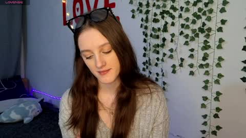 Lisa online show from April 5, 3:42 pm