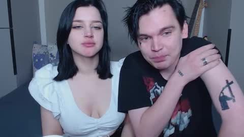 Snapshot of jackoffjillss chatting on September 27, 6:38 pm JackOffJillss online show from September 27, 6:38 pm