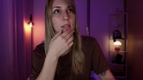 Linda Sofia help me get to 100 thumbs up online show from March 22, 2:26 am