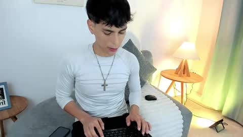 jacob_colliins online show from May 14, 3:05 am