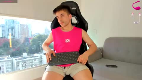 JACOB FERRER online show from March 14, 9:52 pm