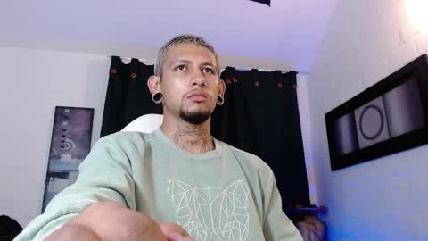 Michael Caicedo online show from February 20, 5:23 am