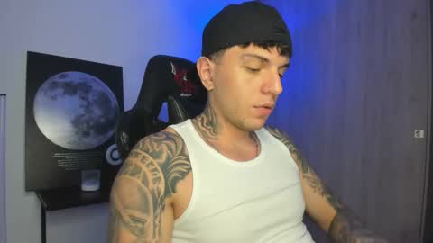 jacobb116 online show from December 3, 1:48 am