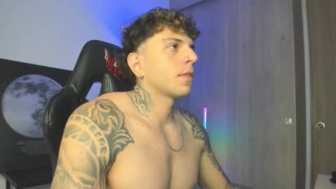 jacobb116 online show from October 26, 12:11 am