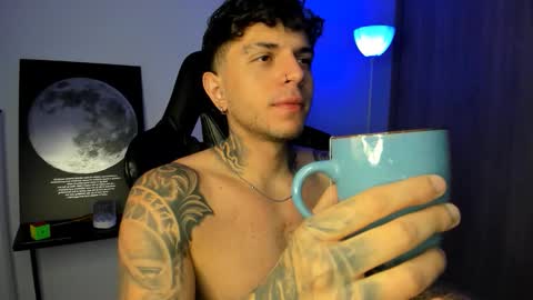 jacobb116 online show from February 18, 1:16 am