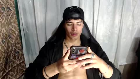 Jacobbakerr online show from November 2, 6:02 am