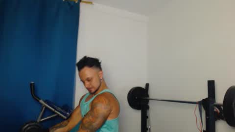 Snapshot of jacobjamess chatting on September 17, 1:09 am jacobjamess online show from September 17, 1:09 am