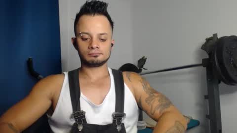 Snapshot of jacobjamess chatting on December 29, 1:56 am jacobjamess online show from December 29, 1:56 am