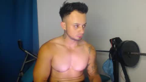 Snapshot of jacobjamess chatting on October 24, 1:17 am jacobjamess online show from October 24, 1:17 am