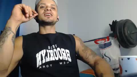 Snapshot of jacobjamess chatting on January 18, 10:17 pm jacobjamess online show from January 18, 10:17 pm