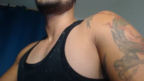 Snapshot of jacobjamess chatting on December 12, 11:47 pm jacobjamess online show from December 12, 11:47 pm