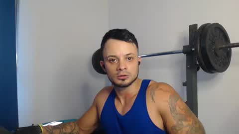 Snapshot of jacobjamess chatting on December 19, 12:01 pm jacobjamess online show from December 19, 12:01 pm