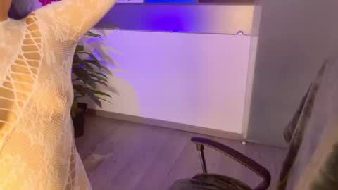 Jade online show from November 16, 3:03 pm