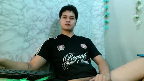 jade_halo online show from April 25, 3:20 pm