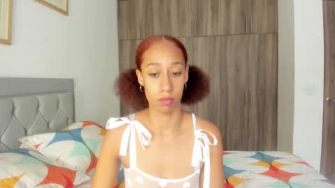 Jade smile online show from January 9, 4:45 pm