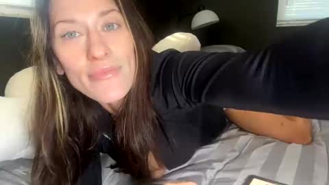 sexyeyes neverlie  online show from February 5, 9:51 pm