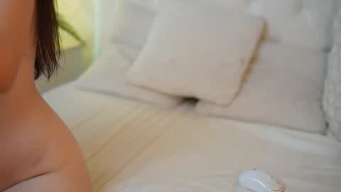  Jade  online show from November 18, 8:56 pm