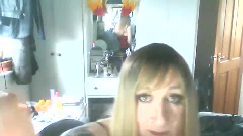 Snapshot of jadeladyboyminx chatting on February 20, 11:53 am Jademinx online show from February 20, 11:53 am