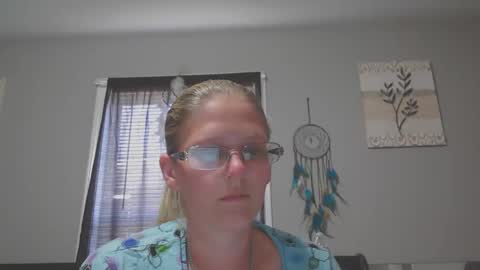 JadeLuv online show from March 28, 4:41 pm