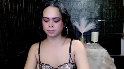 Jade online show from December 11, 3:37 pm