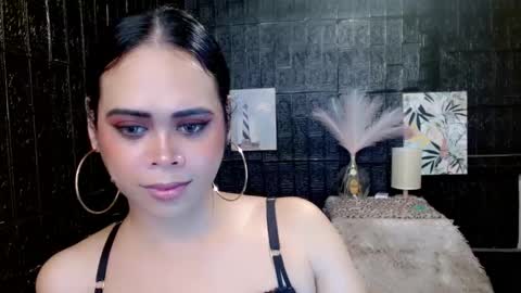 Jade online show from December 8, 6:17 pm