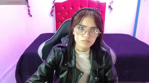jaide387017 online show from May 25, 8:59 pm