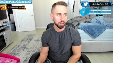 Snapshot of jakeorion chatting on December 7, 6:43 pm Jake Orion online show from December 7, 6:43 pm