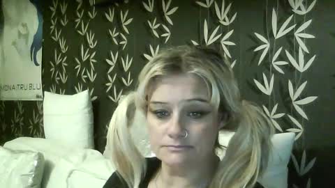 JAKKI LOUISE pornstar online show from June 18, 10:48 pm