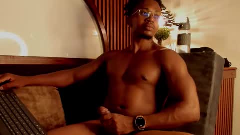   online show from November 14, 6:26 am