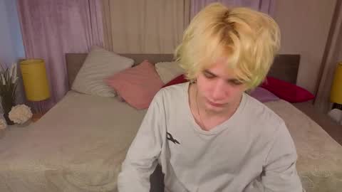 JameMiller online show from April 9, 6:41 am