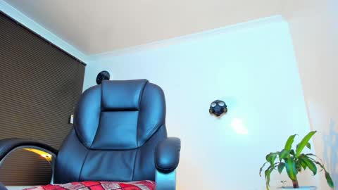 James online show from February 1, 12:07 am