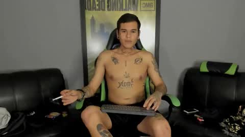 Jamesinked  online show from March 5, 6:12 am