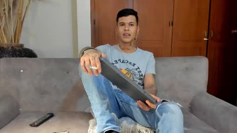 Jamesinked  online show from November 9, 3:21 am