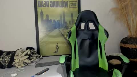 Jamesinked  online show from January 9, 7:41 pm