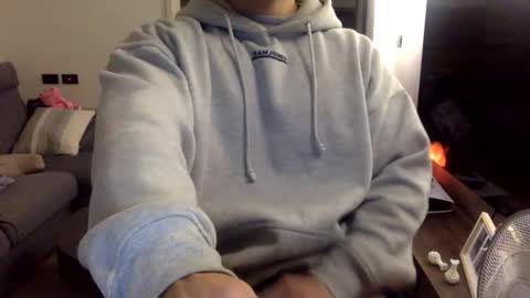 jamesmo820913 online show from January 11, 1:50 pm