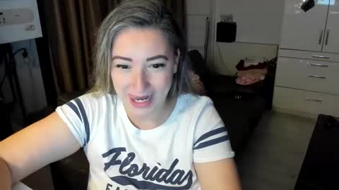 jamielanecb online show from December 2, 9:57 pm